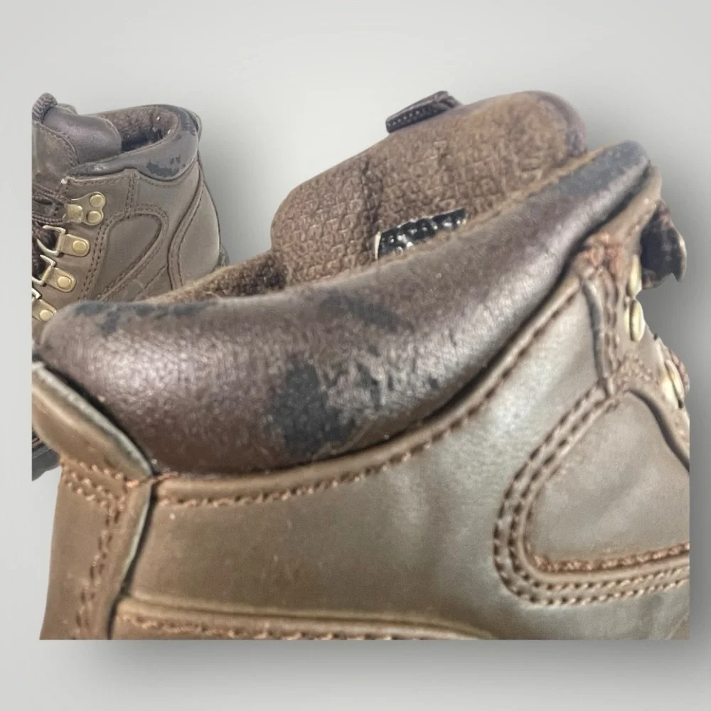 Kids leather boots size 11